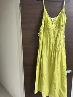 H&M キャミワンピース ライトイエロー最終値下げ！のサムネイル
