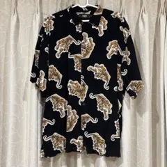 AZUL BY MOUSSY トラ柄 半袖シャツ ブラック Lのサムネイル
