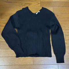 ブラック Vネック リブ編み セーター❗️
