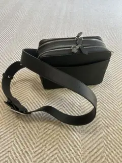 美品　IEDIT mi-molletとコラボ ボディバッグ　ショルダーバック　黒