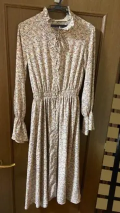 Raycousin花柄ワンピース ロングワンピース