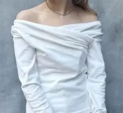 【完売商品】オフショルダー ホワイト 長袖 トップスfree size