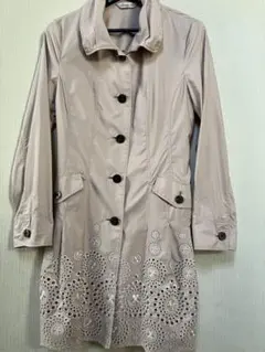 再お値下げ　kansai Bis ベージュ 刺繍入りトレンチコート