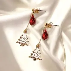 ★ ＊キララ＊様★ クリスマス　ピアス　イヤリング　ホワイトツリー　No443