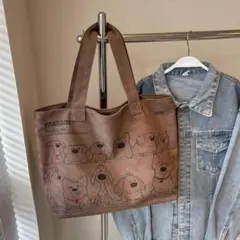 犬柄トートバッグ オークル キャンバスバッグ 肩掛けバッグ　軽量　犬好き