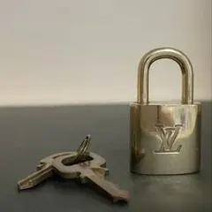 LOUIS VUITTON 南京錠 パドロック カデナ 鍵付き(仕上げ済み)
