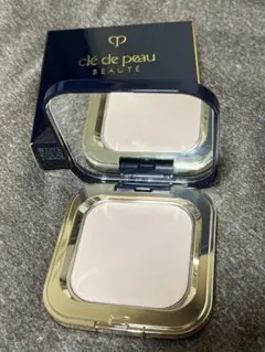 クレドポーボーテ プードルコンパクト フェイスパウダー