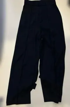 GU ジーユー　スラックスパンツ　黒