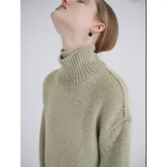 AURALEE CAMEL WOOL MIX KNIT TURTLE NECK