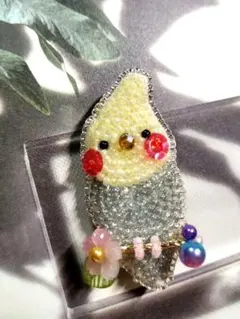 オカメインコ　ビーズ刺繍ブローチ　【212】