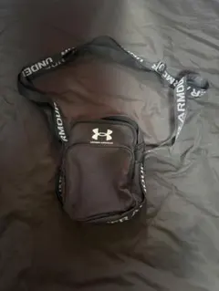 UNDER ARMOUR ショルダーバッグのサムネイル