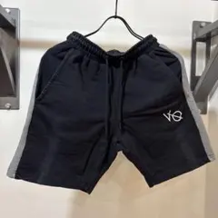 ヴァンキッシュフィットネス ショートパンツ Sサイズのサムネイル