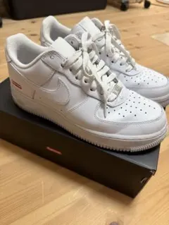 Nike Air Force 1 Low Supreme ホワイト