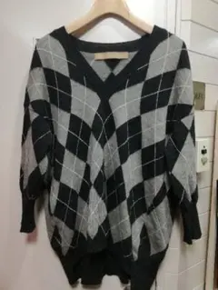 アーガイルVネックセーター