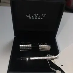 新品 a.v.v HOMME ネクタイピンとカフスボタンセット ダン ルイ