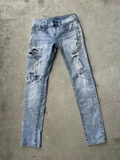 True Religion ダメージ加工スキニージーンズ