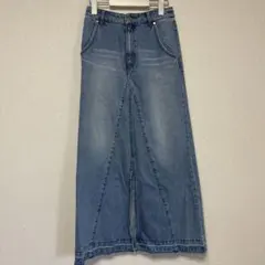 Item thumbnail for item bd91e48a-9ad1-40c5-bdb4-eeeae5f606e6