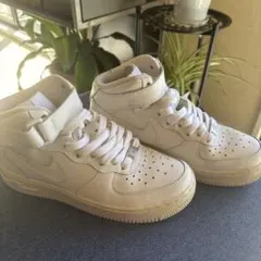 Nike Air Force 1 Mid ホワイト