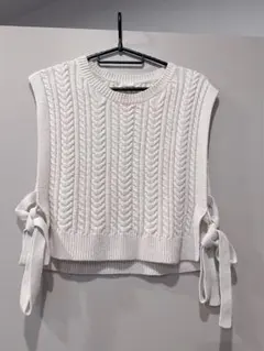 GU ホワイト ケーブルニットベスト S