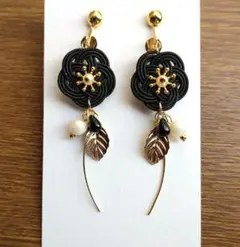 ꫛꫀꪝ ✾No.243✾ 梅結びのピアス