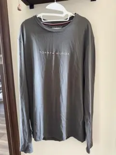 TOMMY HILFIGER ロンT