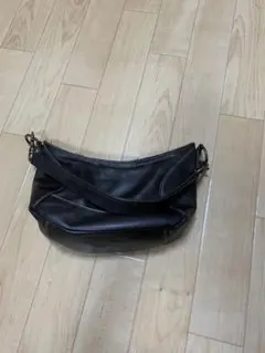 ZARA レザー ショルダーバッグ
