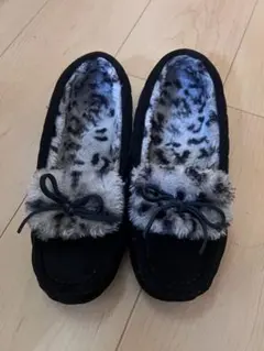 ファー付き黒モカシン