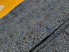 しつけ糸付き 紅型風　小紋