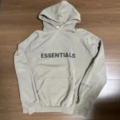 ESSENTIALS フーディ ベージュ
