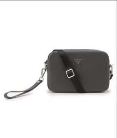 す*も様 未使用 レザーguessショルダーバッグ