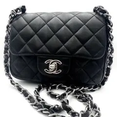 美品✨CHANEL ミニマトラッセ　ラムスキン　チェーンショルダー