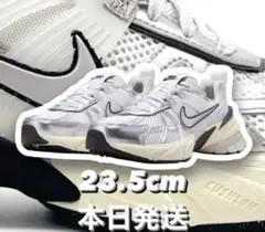 NIKE  V2K RUN