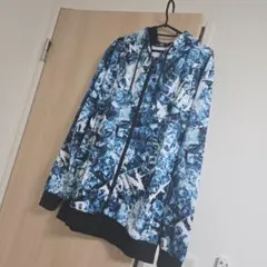 ニーアクロージング　柄パーカー