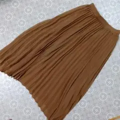 GU ブラウン プリーツスカート