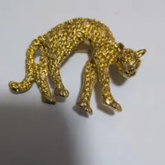 金色 猫 ブローチ
