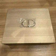 Dior ギフトケース CDロゴパーツ付きのサムネイル