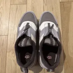 ugg スニーカー