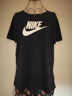 NIKE ネイビー Tシャツ М