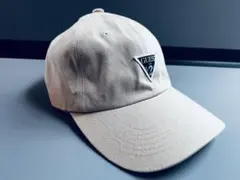 GUESS LOS ANGELES キャップ ベージュ