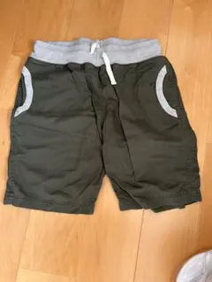 Champion オリーブグリーン ショートパンツ