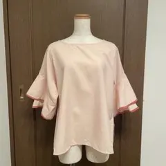 ITS’DEMO フレアスリーブブラウス ピンクベージュ Mサイズ タグ付きのサムネイル