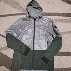 値下げ新品【UNDER ARMOUR】定価2万位　ナイロン防風ブルゾン