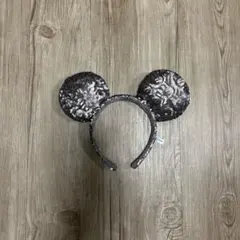 ミッキーマウス耳カチューシャ シルバー　スパンコール