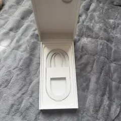 iPhone 17 空箱 充電ケーブル付き