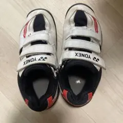 YONEX バドミントンシューズ ホワイト/ブラック/レッド