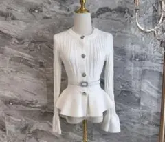 ホワイトリブニットペプラムトップス ワンホン 江南地下ワンホン