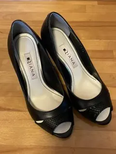 ②【新品未使用】DIANA ダイアナ パンプス　21.5cm