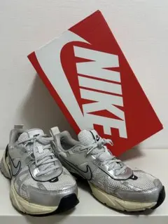 Nike ナイキ V2K RUN 26.5cm