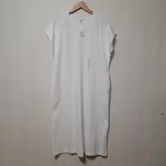 【新品】UNIQLO コットンノースリーブロングワンピース XXL ホワイト