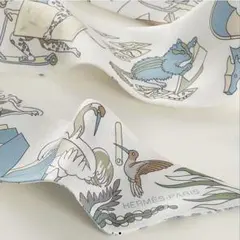 【新品未使用】エルメス　ツイリー《アカデミア・イピカ》のサムネイル